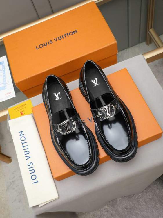 Picture of Louis Vuitton Shoes _SKULVsz39-44hnx064114913
